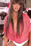 Foto Tentazioni Hot Travescort Milano Laura Terza Gamba 3383091910 - 12
